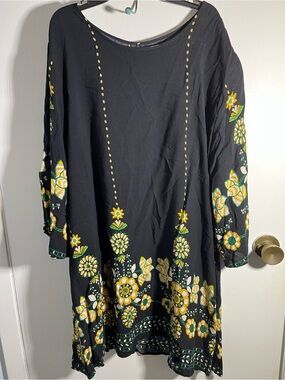 Cute Little Black Floral Printed Women’s Dress with Yellow Accents xl